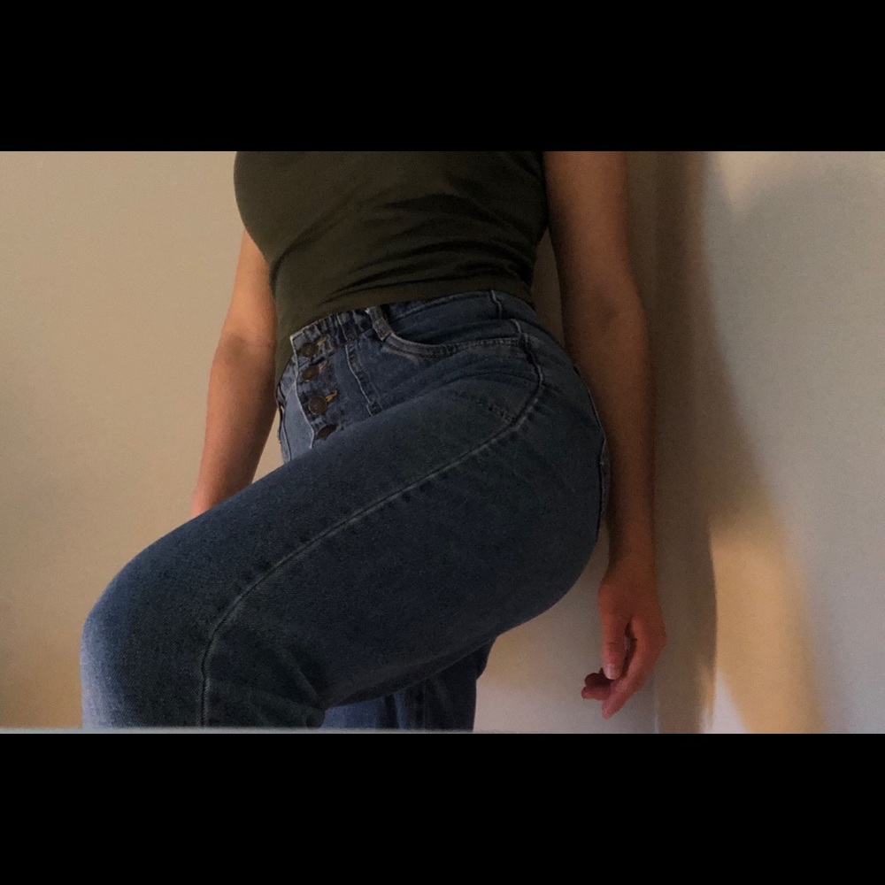 Mom jean style blue jeans